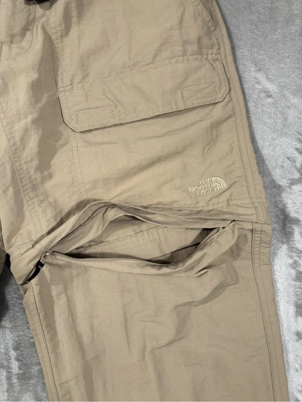 The North Face Paramount Convertible Cargo Pants Mens M Short Tan Hiking Outdoor